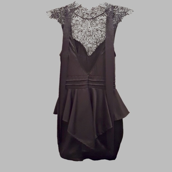 Party Style Lace Dress - Picture 2 of 4